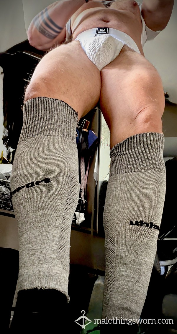 FOOTBALL ⚽️ TUBE SLEEVES UHLSPORT FILTH WELL WORN USED SWEATY 🥵 MUSKY & SKUNKED 💪🏽🤩 ⚽️ 💧💧💧📦👃🏽🤪