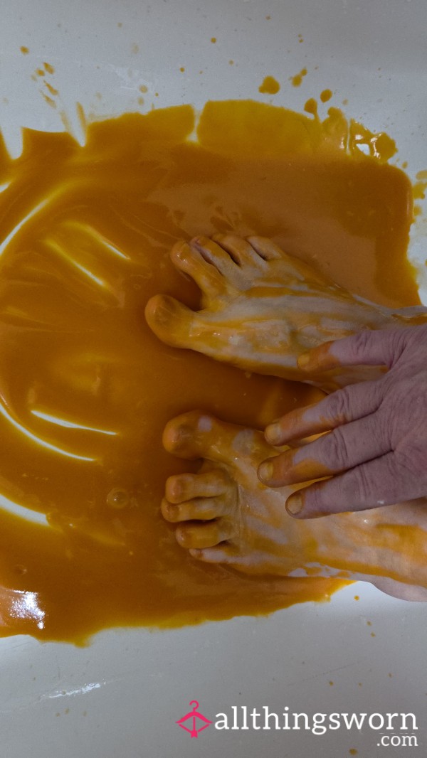 Foot.fetish.soup.bath