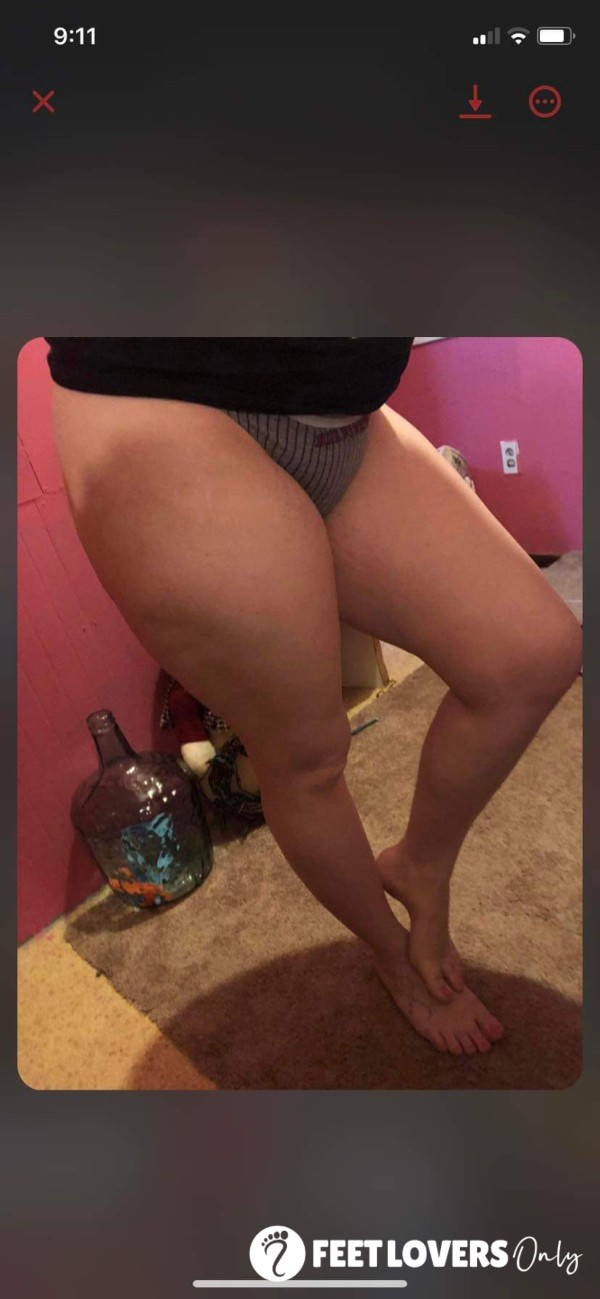 Footjob C*m On My Feet Like He Did 😜😜