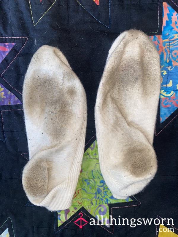 Footprint Fantasy – White Socks Marked & Stained Just For You 👣