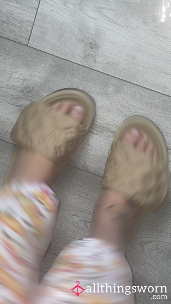 French Pedicure Toes