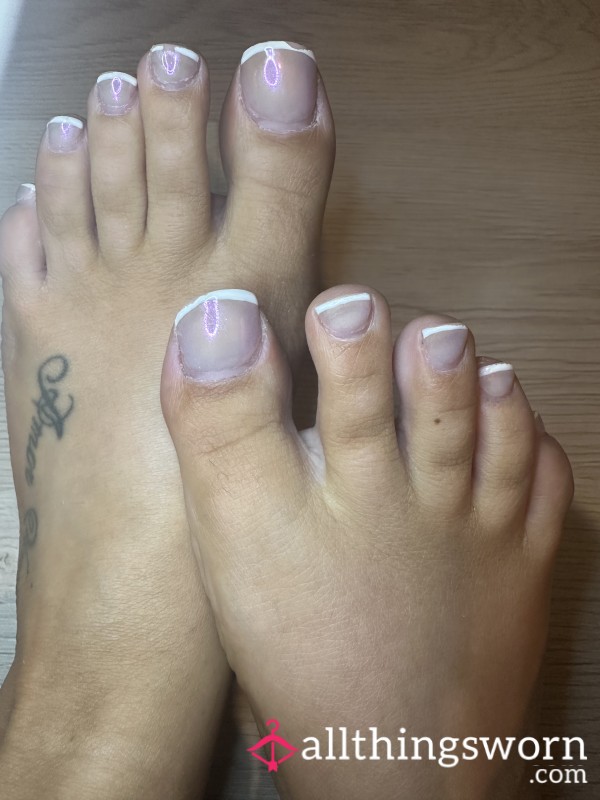 French Toenail Cutting