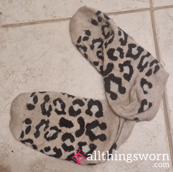 Fresh 2 Days Of Wear Socks, Ready To Be Shiped Out NOW! <3