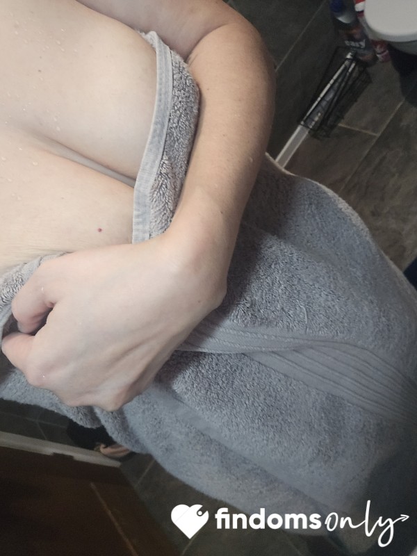 Fresh Out Shower Wet Tit's