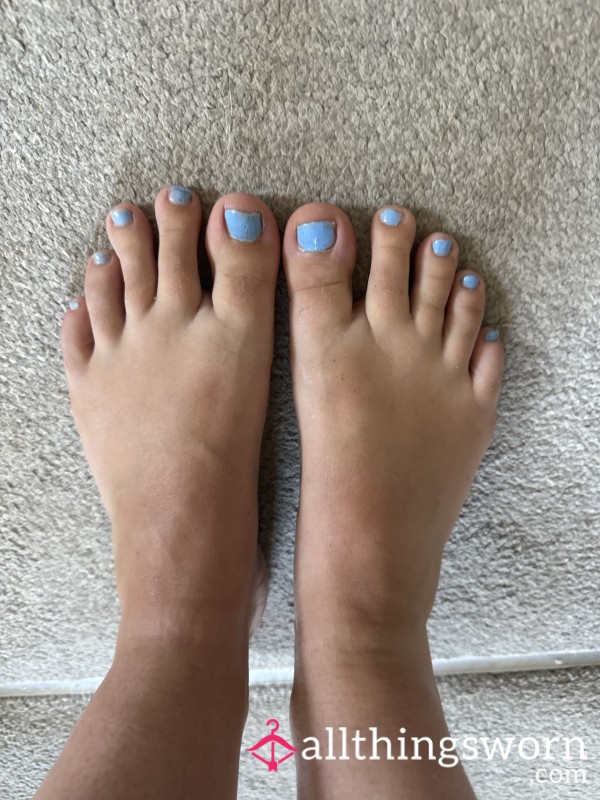 Fresh Painted Toe Nails