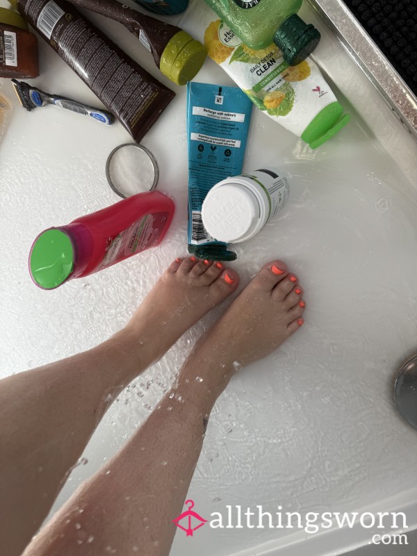 Fresh Pedicure & A Messy Shower