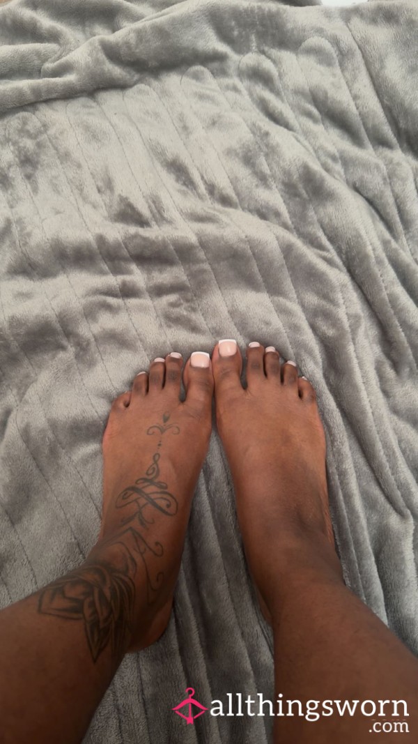 ✨ Fresh Pedicure & Oiled Feet