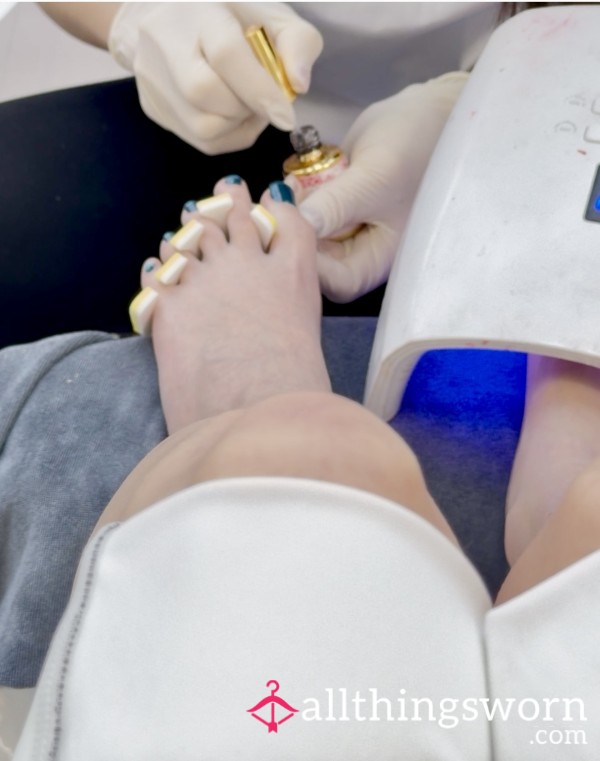 Fresh Pedicure Photo Set… Soft, Clean & Close-Up 👀