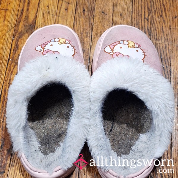 Funky Pink Hello Kitty Plush Slippers: Ready For Your Custom Scent! 🎀 Size 11