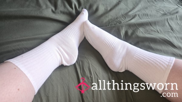 Fresh White Crew Socks