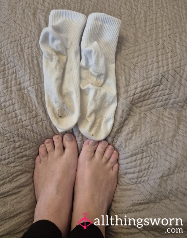 Was Fresh White Socks From A Fresh New Seller