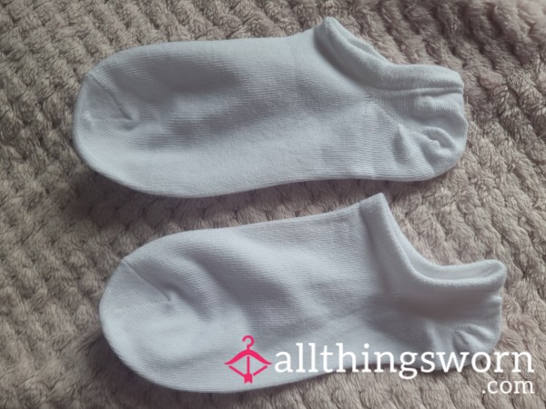Fresh White Trainer Socks.