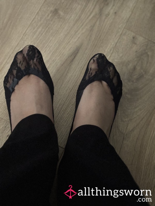 Fresh-Worn Lace Pop-Socks — My New Obsession