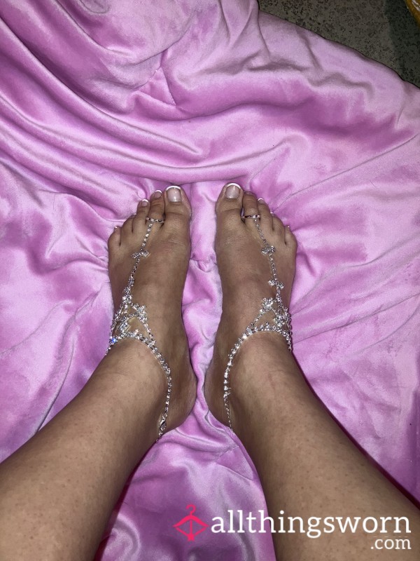 10 Pictures Of My Beautiful Feet