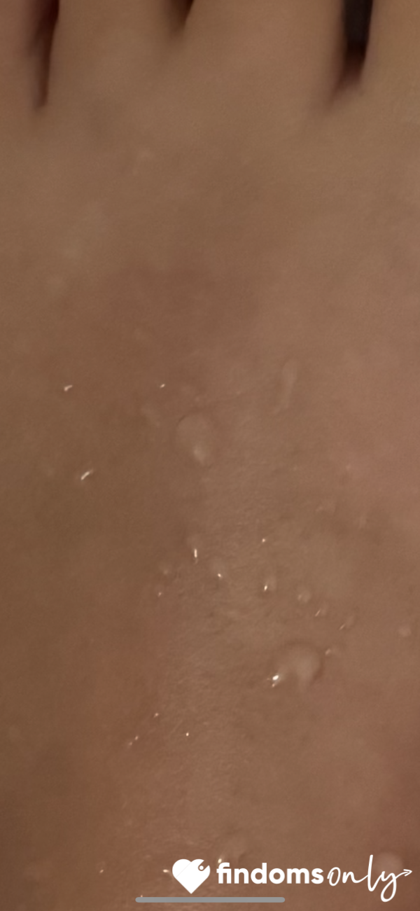 Freshly Oiled And Showered Goddess Feet 🧼✨