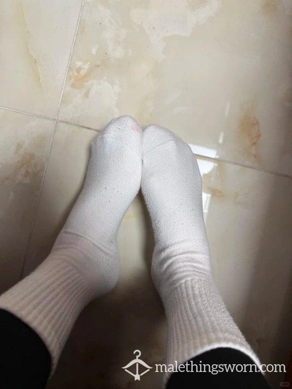 Freshly Removed White Dirty Socks 😈 Toe Crevices Have The Strongest Scent. Sub Dogs Who Love Used Smell Come Kneel