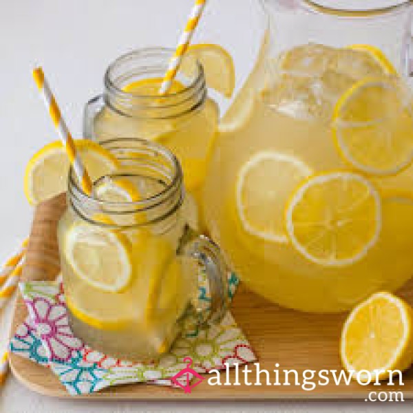Freshly Squeezed Lemonade🍋🍋