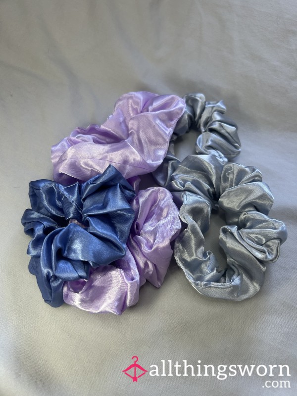 Freya’s Secret Scrunchie 💋