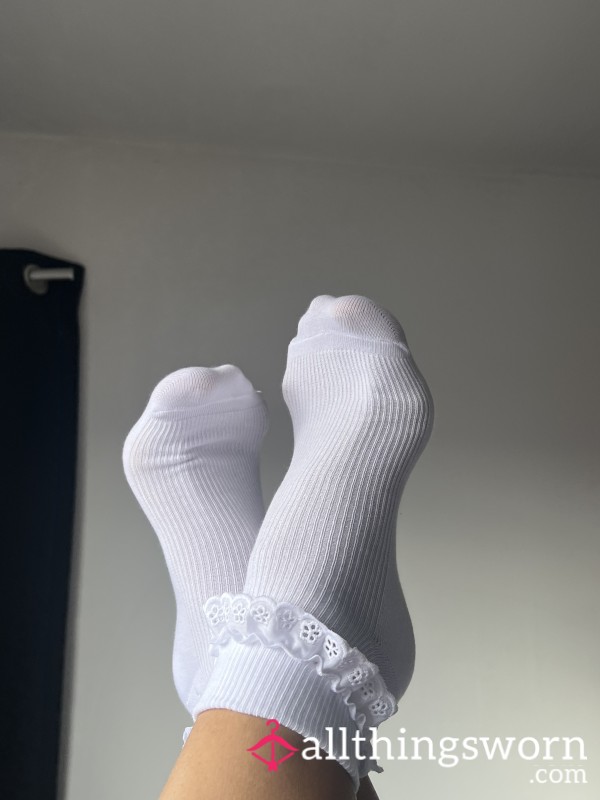 ✨ Frilly Ankle Socks ✨