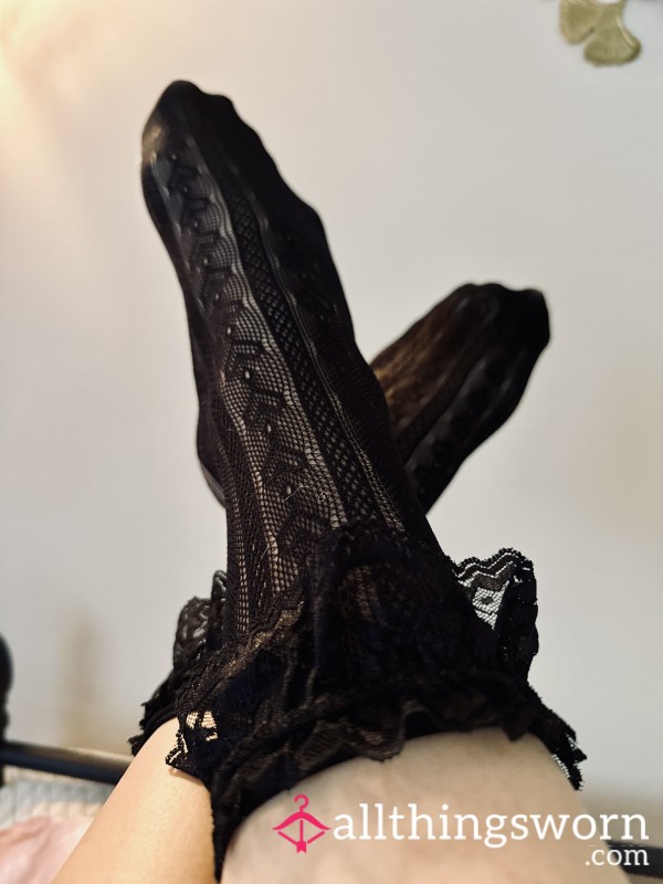 Frilly Lace Socks
