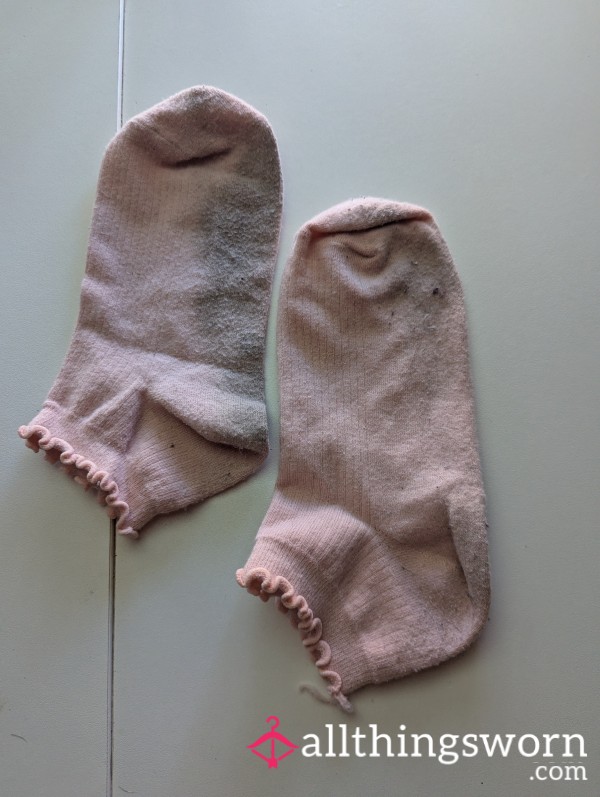 Frilly Pink Ankle Socks!