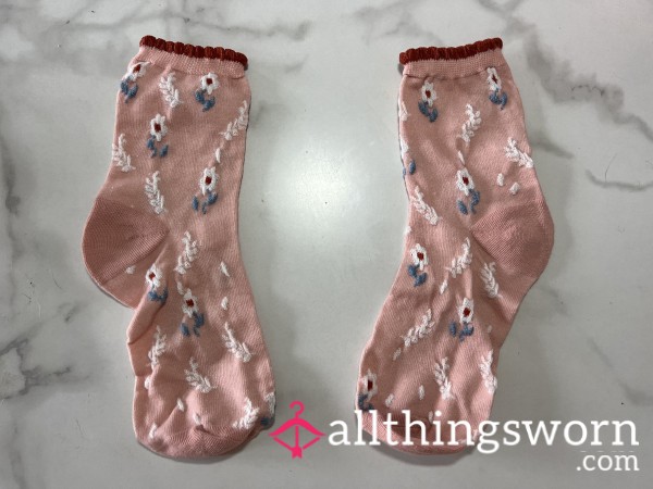 Frilly Pink Socks With White Flowers