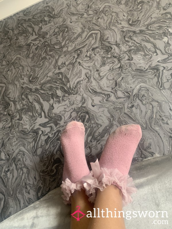 Fithy Frilly Socks