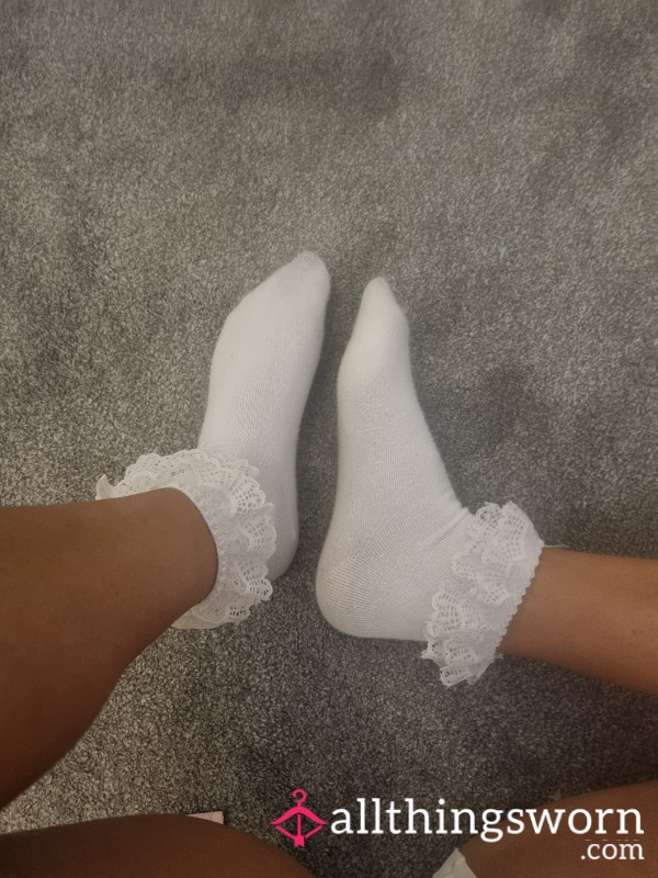 Frilly Socks (size 3)