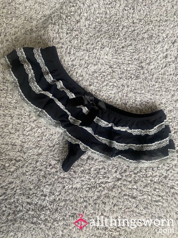 Frilly Thong Size 10