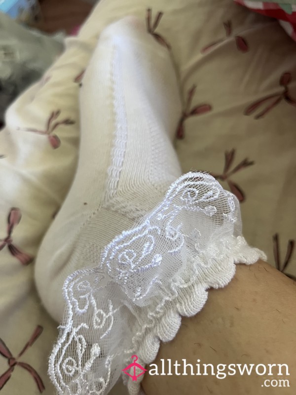 Frilly White Ankle Socks