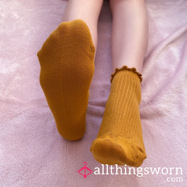 Frilly Yellow Socks - 48hr Wear 💛