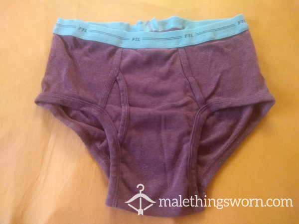Fruit Of The Loom – Basic Briefs – Maroon – M(?)