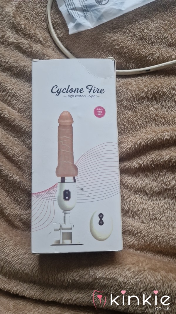 F**king Thursting Machine