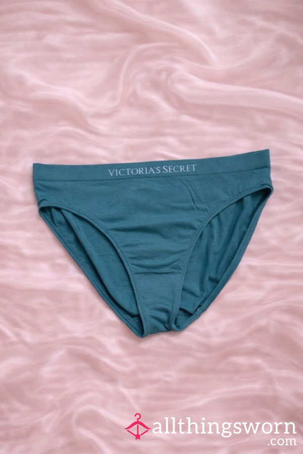 Taste These Ocean Waves 🌊 - Full Back, Medium (48hrs)