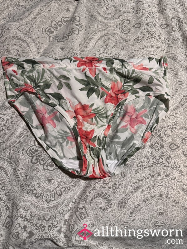 Full Back Green And Flowers