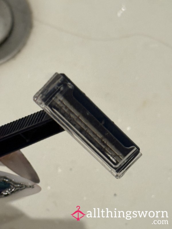 ✨ Full Body Shave – Fresh For The Erotic Convention