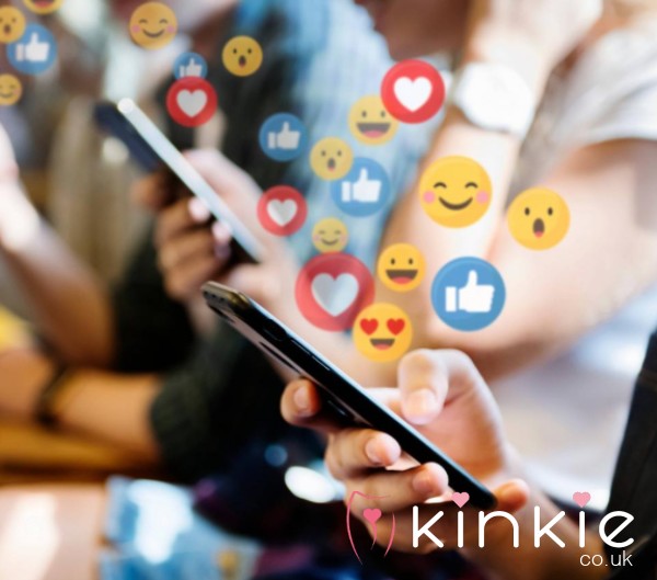Full Exposure Twitter/dating App 🙇🏻👸🏻