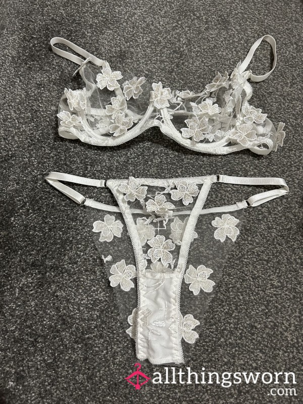 🌺White Embroided Flower Lingerie Set 🌺