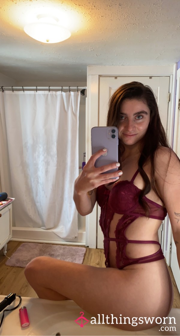 Full Worn Red Set