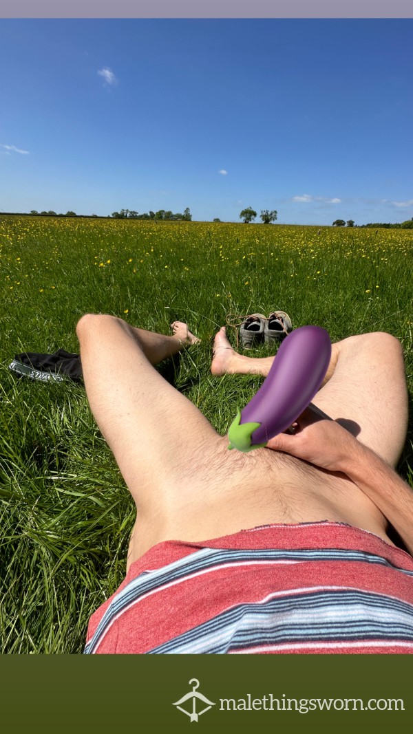 Fully Hard In The Fields (4 Pics) 😜🙊😈🍆👀☀️📸