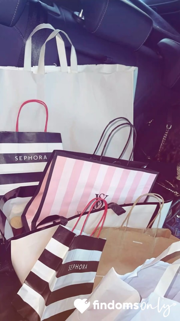 Fund My Shopping Spree💳✨