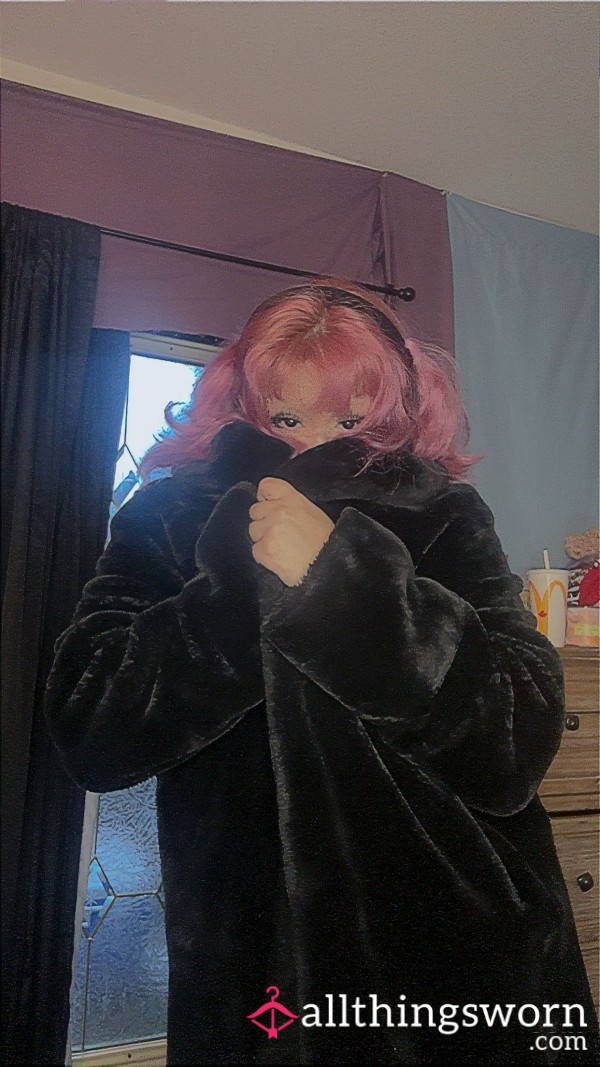 Fur Coat Take Off 😉