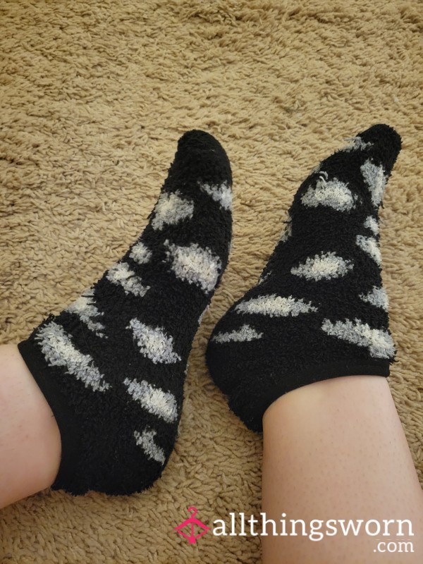 Fuzzy Black Leopard Print Ankle Socks