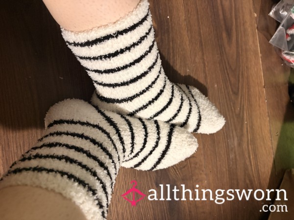 Fuzzy Crew Socks❤️