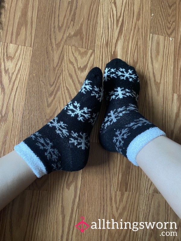 FUZZY Socks Available For Wears ‼️