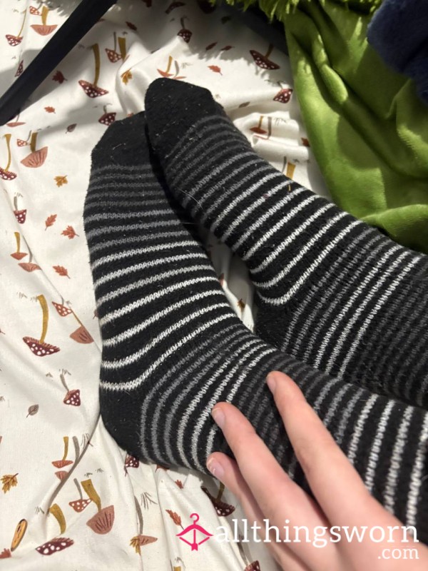 FUZZY STINKY WARM SOCKS