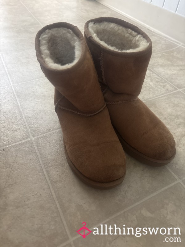 Fuzzy Ugg Tan Boots, Stinky But Can Be Extra Stinky For You!