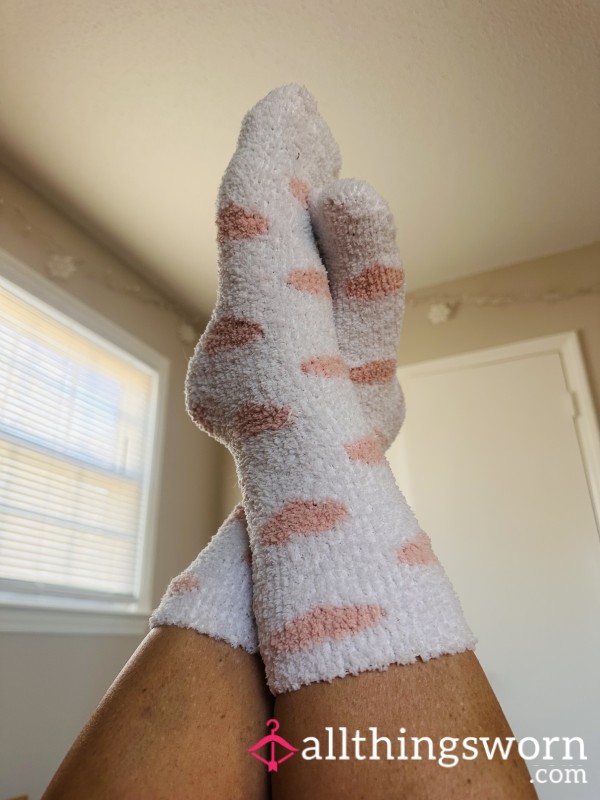 Fuzzy White & Pink Heart Socks