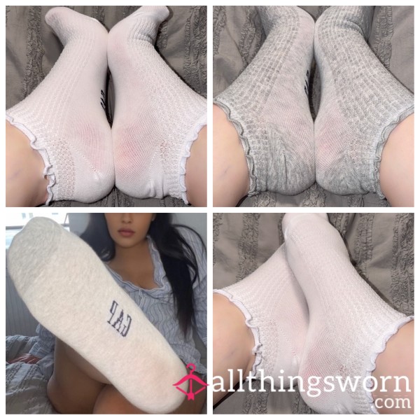 GAP Trainer/Ankle Socks 🤍 Available In Grey, Baby Blue & White ✨ 24 Hour Wear And Proof Of Wear Pics Included 🖤