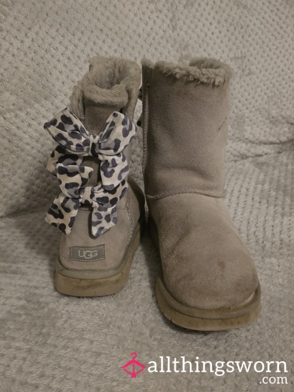 Size 8 Geniune Uggs That Smell Disgusting.